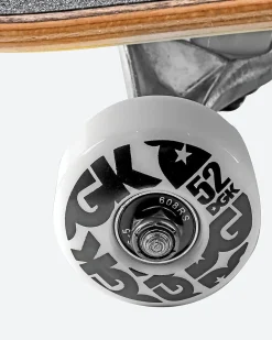 Por Vida Skateboard Complete